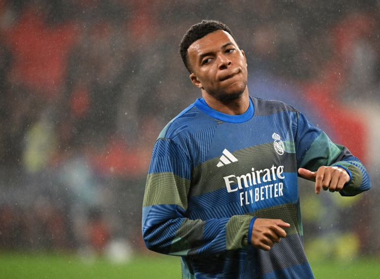 开云体育app-跟队记者：姆巴佩继续他的康复进程，全力争取前往曼彻斯特的机会