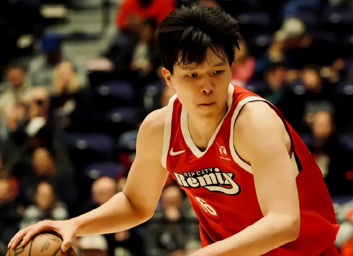 开云体育app-杨瀚森下放后状态起伏 混音队122-129不敌南湾湖人遭遇3连败|南湾湖人队|发展联盟|史密斯|库克|波特兰开拓者队_新浪体育_新浪新闻