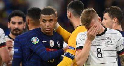 开云体育app-"不高兴"被耍三次 爆发不成的姆巴佩切忌心态爆炸